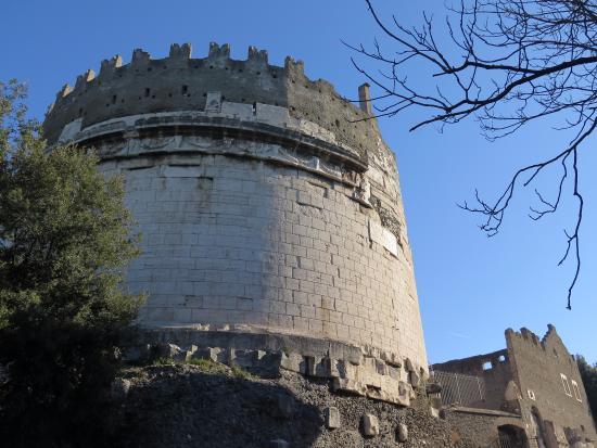 Mausoleum of Caecilia Metella